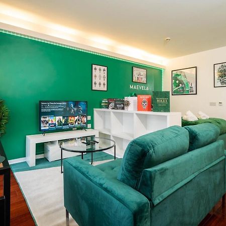 Maevela Apartments - Top Floor Rolex Themed Studio Apt Inside The Cube, Mailbox - Free Netflix & Wifi Бирмингам Екстериор снимка