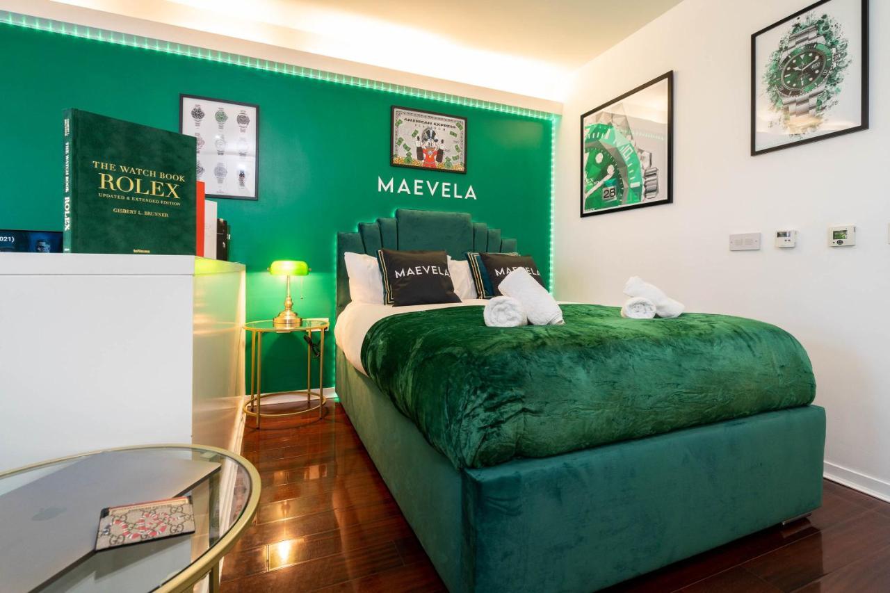 Maevela Apartments - Top Floor Rolex Themed Studio Apt Inside The Cube, Mailbox - Free Netflix & Wifi Бирмингам Екстериор снимка