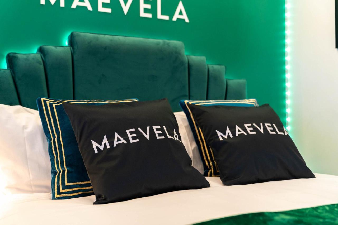 Maevela Apartments - Top Floor Rolex Themed Studio Apt Inside The Cube, Mailbox - Free Netflix & Wifi Бирмингам Екстериор снимка