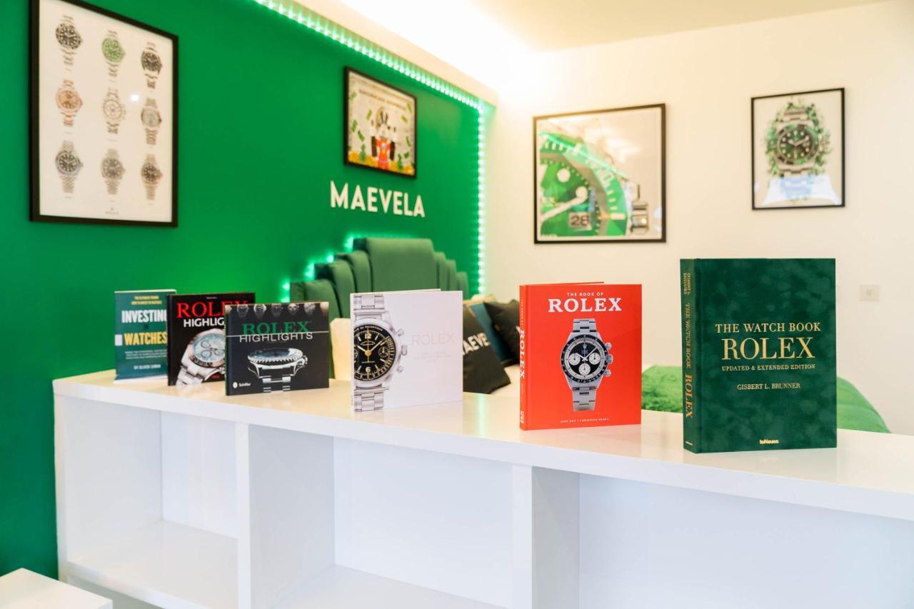 Maevela Apartments - Top Floor Rolex Themed Studio Apt Inside The Cube, Mailbox - Free Netflix & Wifi Бирмингам Екстериор снимка