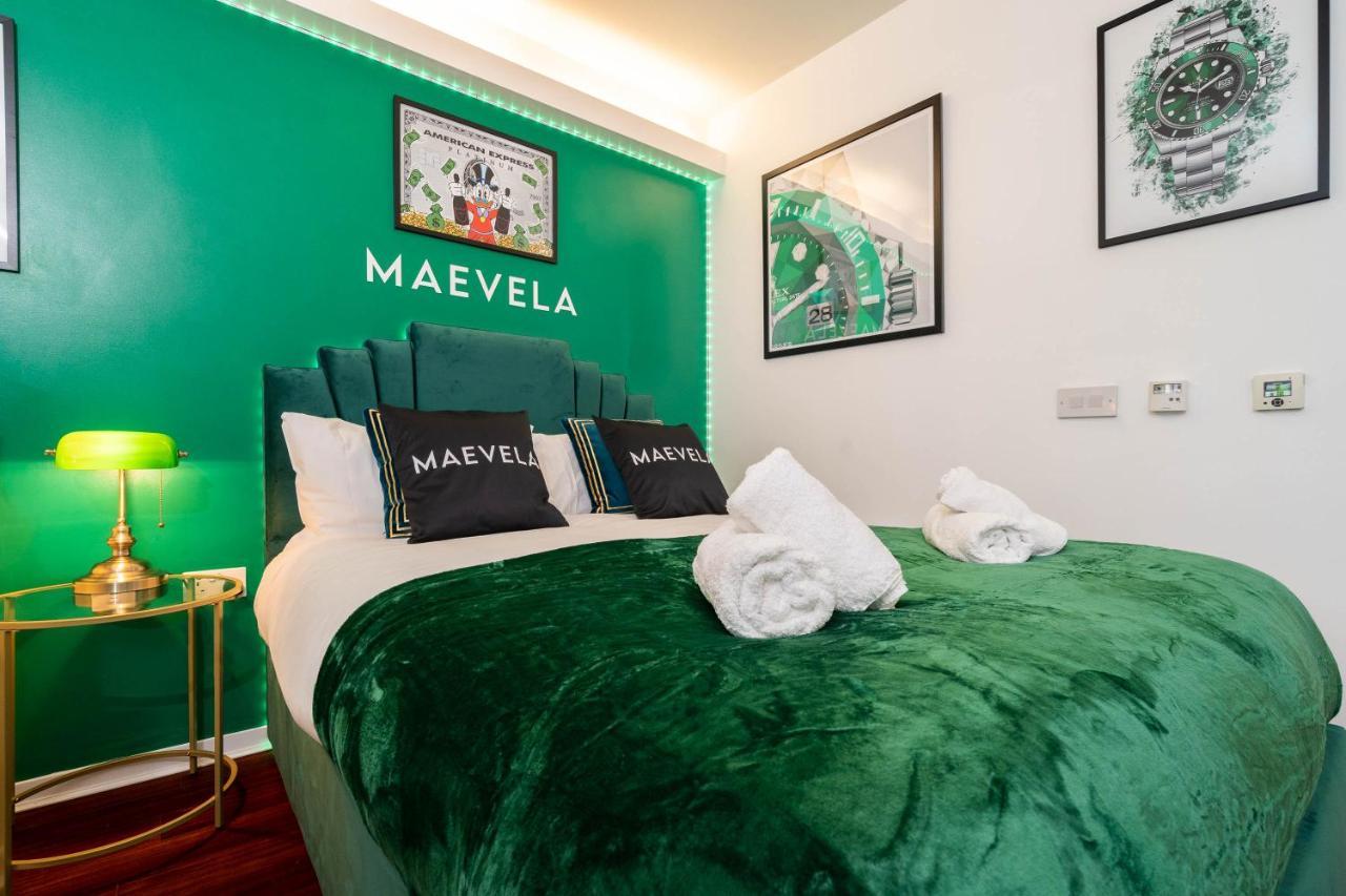 Maevela Apartments - Top Floor Rolex Themed Studio Apt Inside The Cube, Mailbox - Free Netflix & Wifi Бирмингам Екстериор снимка